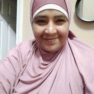 Meet your Posher, Flora